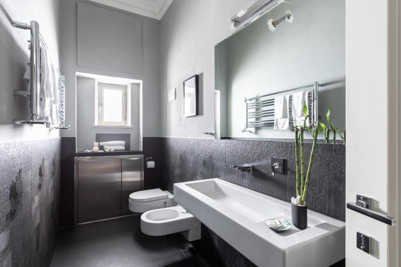 Iflat A Sparkle Of Red In Trastevere Rom Exterior foto