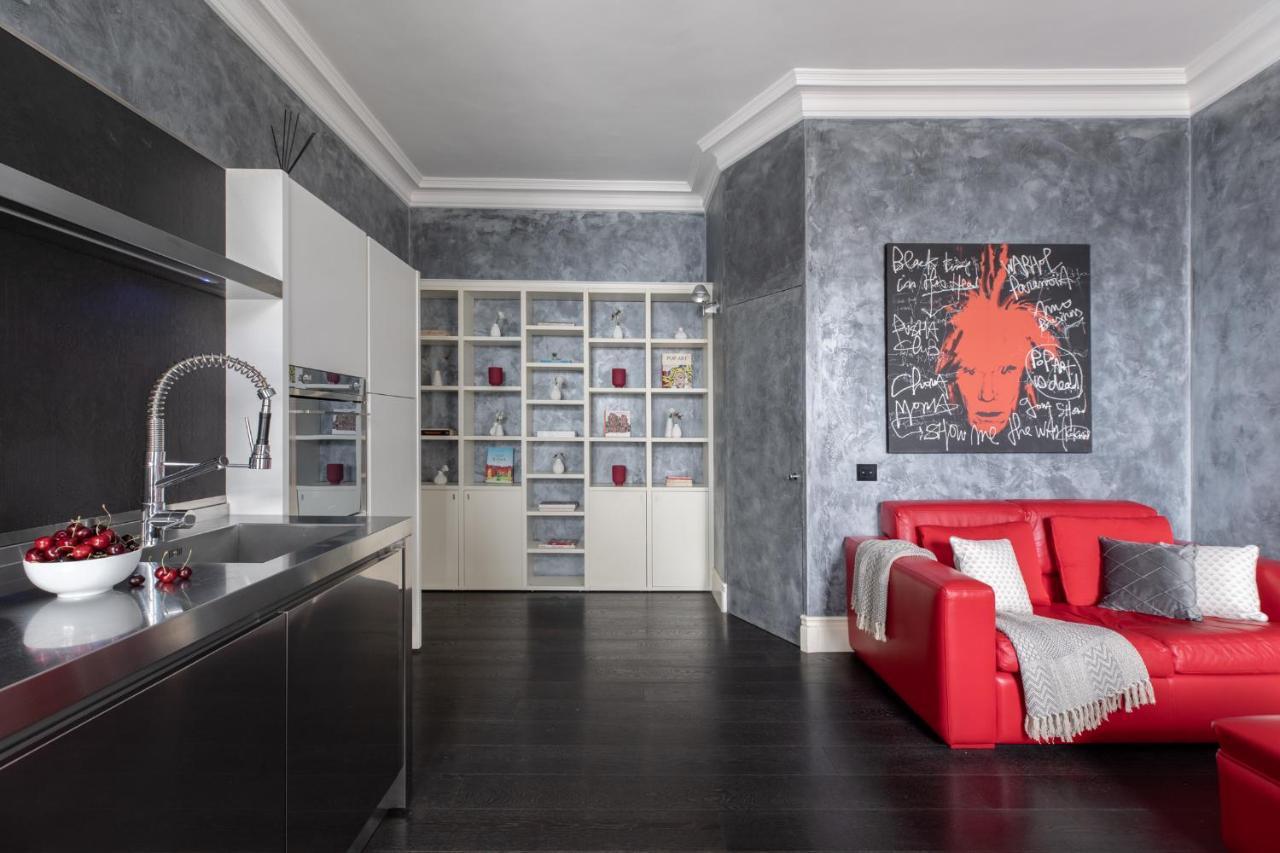 Iflat A Sparkle Of Red In Trastevere Rom Exterior foto